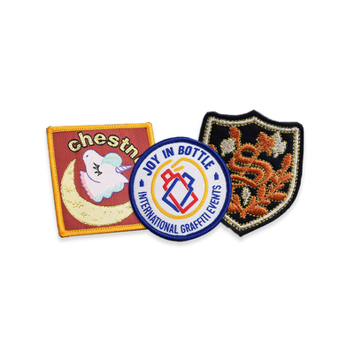 Beberapa Logo Dapat Diterima Besi Pada Tambalan Bordir Lencana Kain Twill Ukuran Kustom